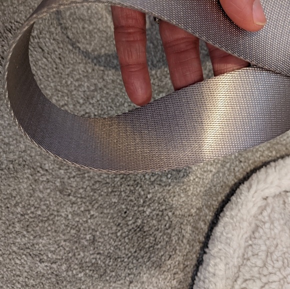 Lululemon fleece everywhere belt bag - Picture 3 of 8